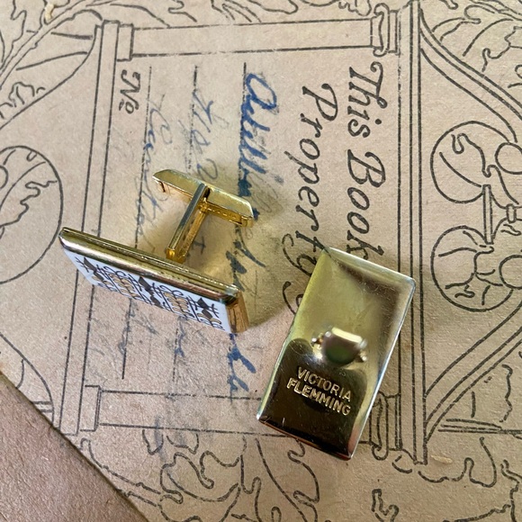 Vintage signed Victoria Fleming hand painted porcelain cufflinks - Picture 3 of 5